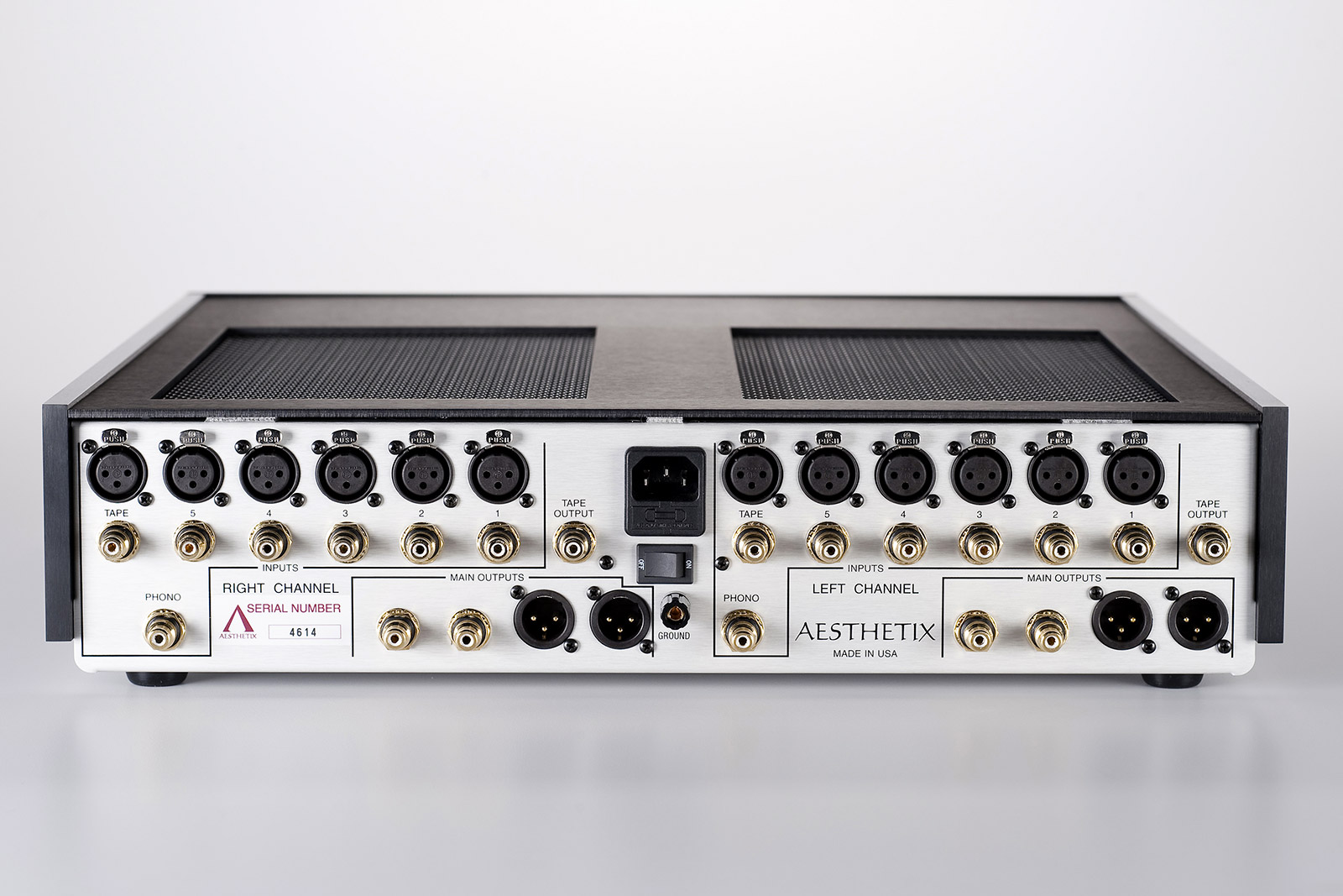 4-Janus_Rear_W